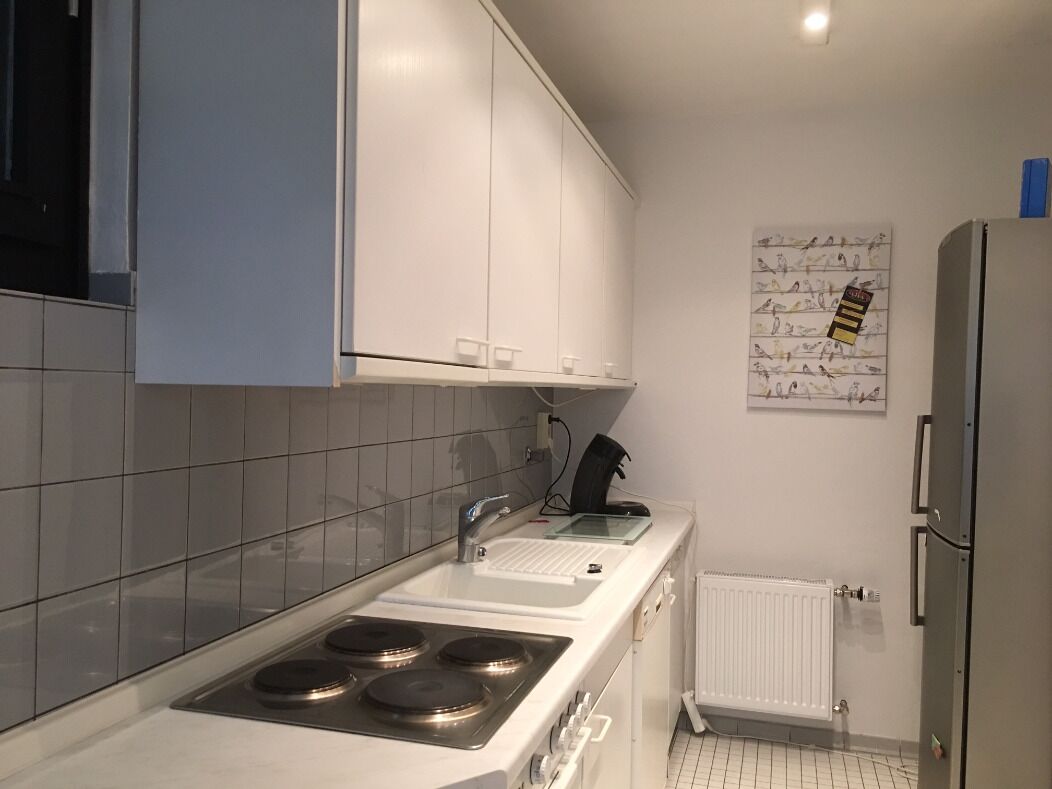 appartement spacieux avec vue sur la terrasse verte et privée