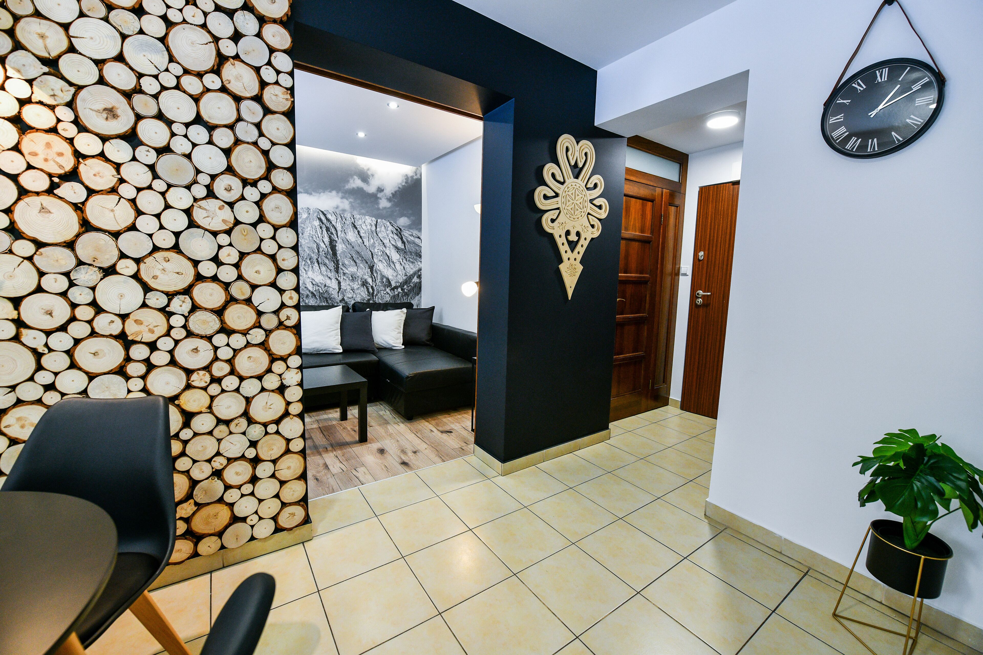 Classic Apartment | Living area | Flat-screen TV