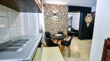 Classic Apartment | Dining room