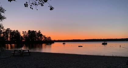 Sebago Lake Retreat, Large Sand Beach on Jordan Bay - Boat Mooring Available