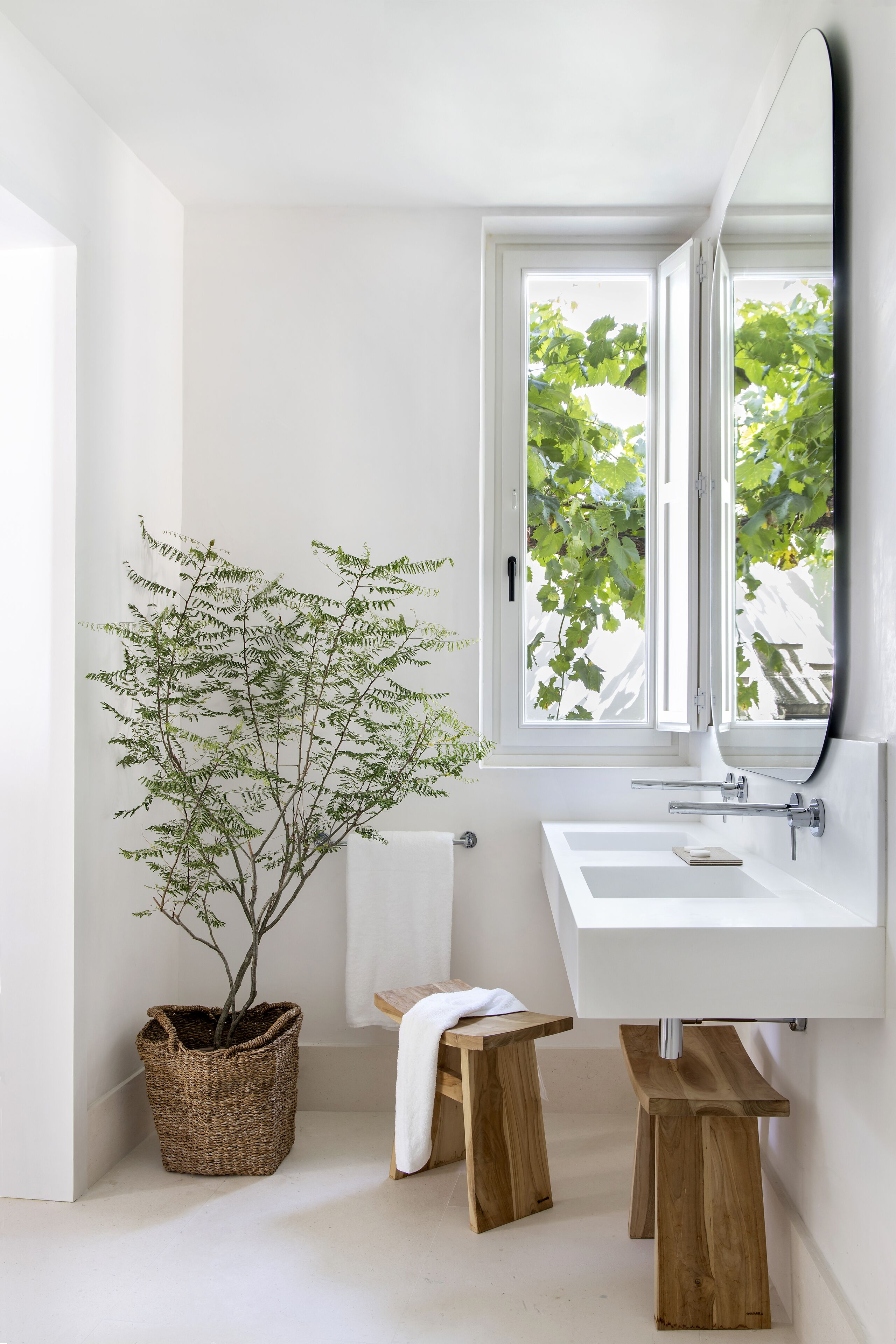 junior suite terraza | bathroom | shower, free toiletries, hair dryer, bathrobes