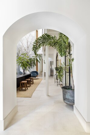 Reception - Hotel Bodega Tío Pepe (Jerez de la Frontera)