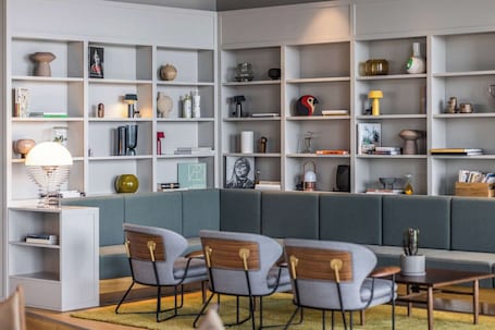 Lobby. Comfort Hotel Copenhagen Airport