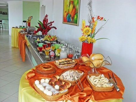 Desayuno buffet incluido todos los días
