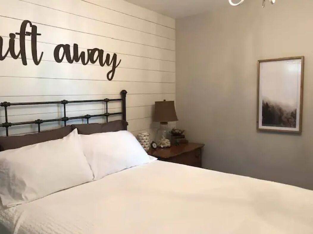 4 chambres, bureau, Wi-Fi gratuit, draps fournis