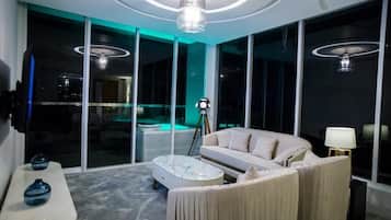 Suite | Ropa de cama de alta calidad, minibar, caja fuerte