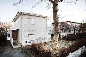 Front of property - Hringbraut 104 (Reykjavik)