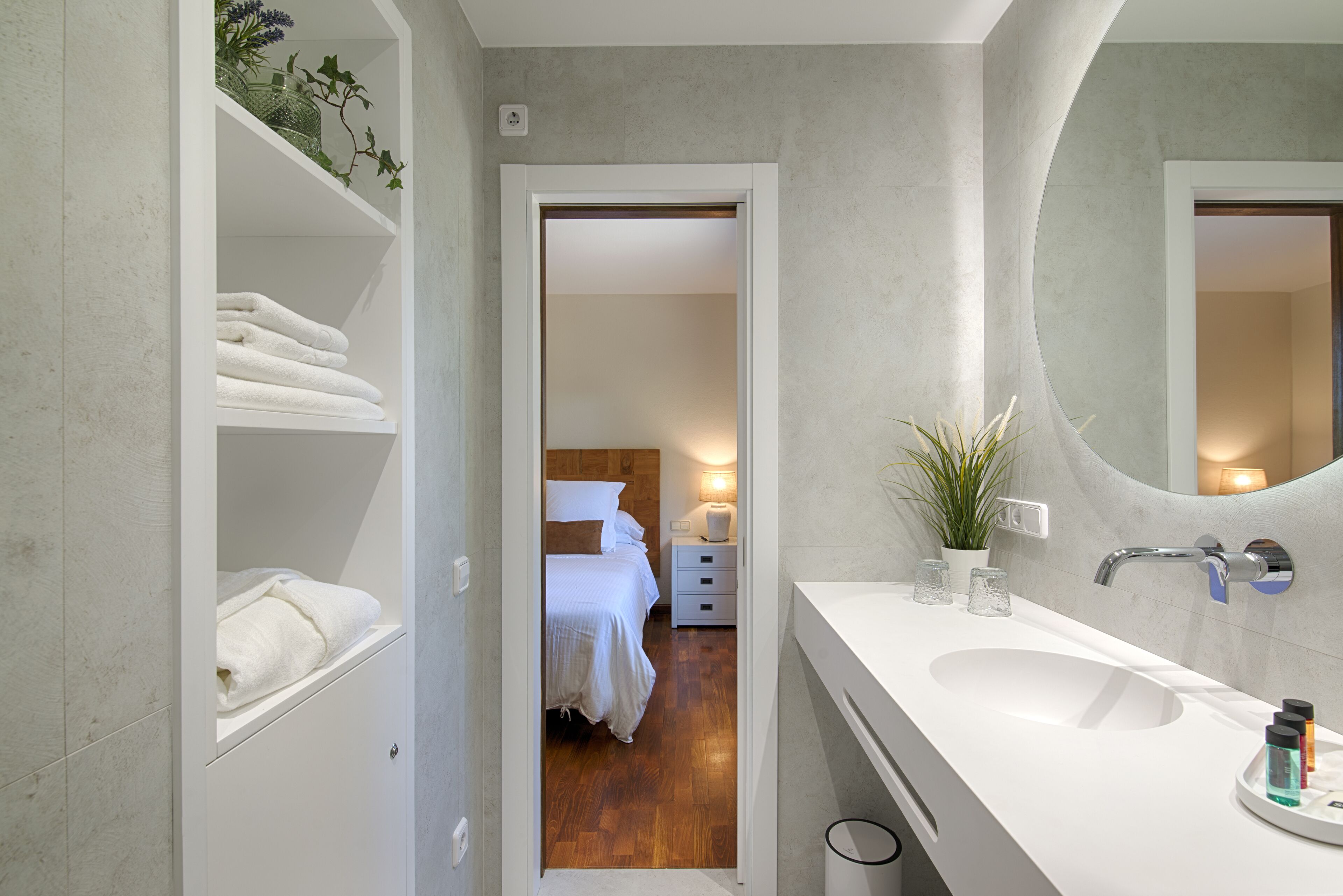 superior double room, private bathroom, garden view | bathroom