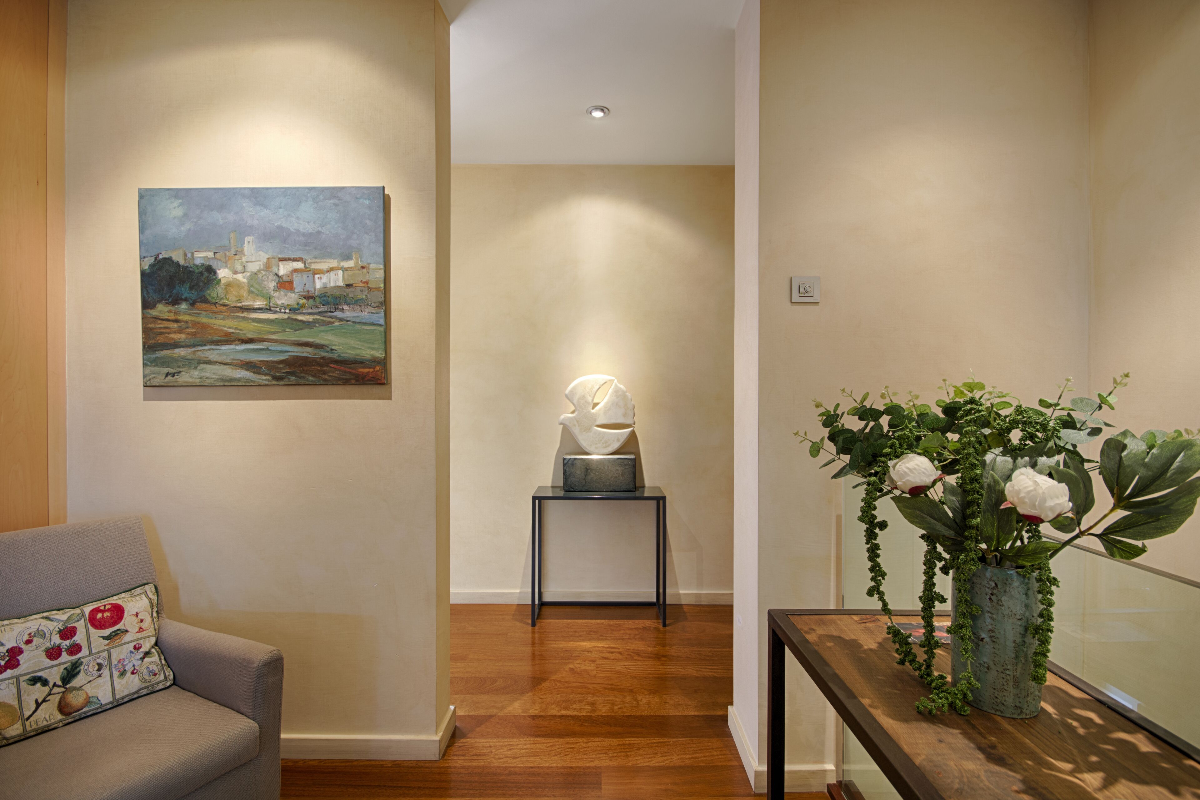 deluxe suite, ensuite, pool view | interior