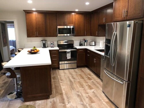 Apt 4: Beautiful unit close to the Sand