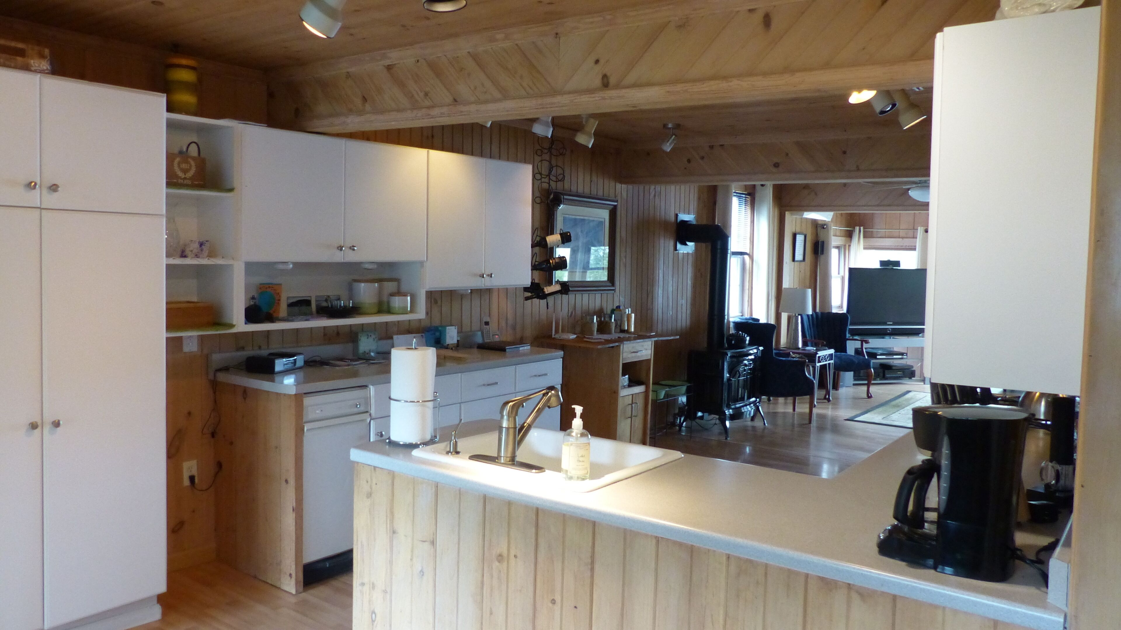 Cozy, warm 4 season Lake House