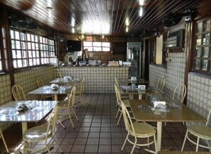 Free daily buffet breakfast - Hotel das Fronteiras (Recife)