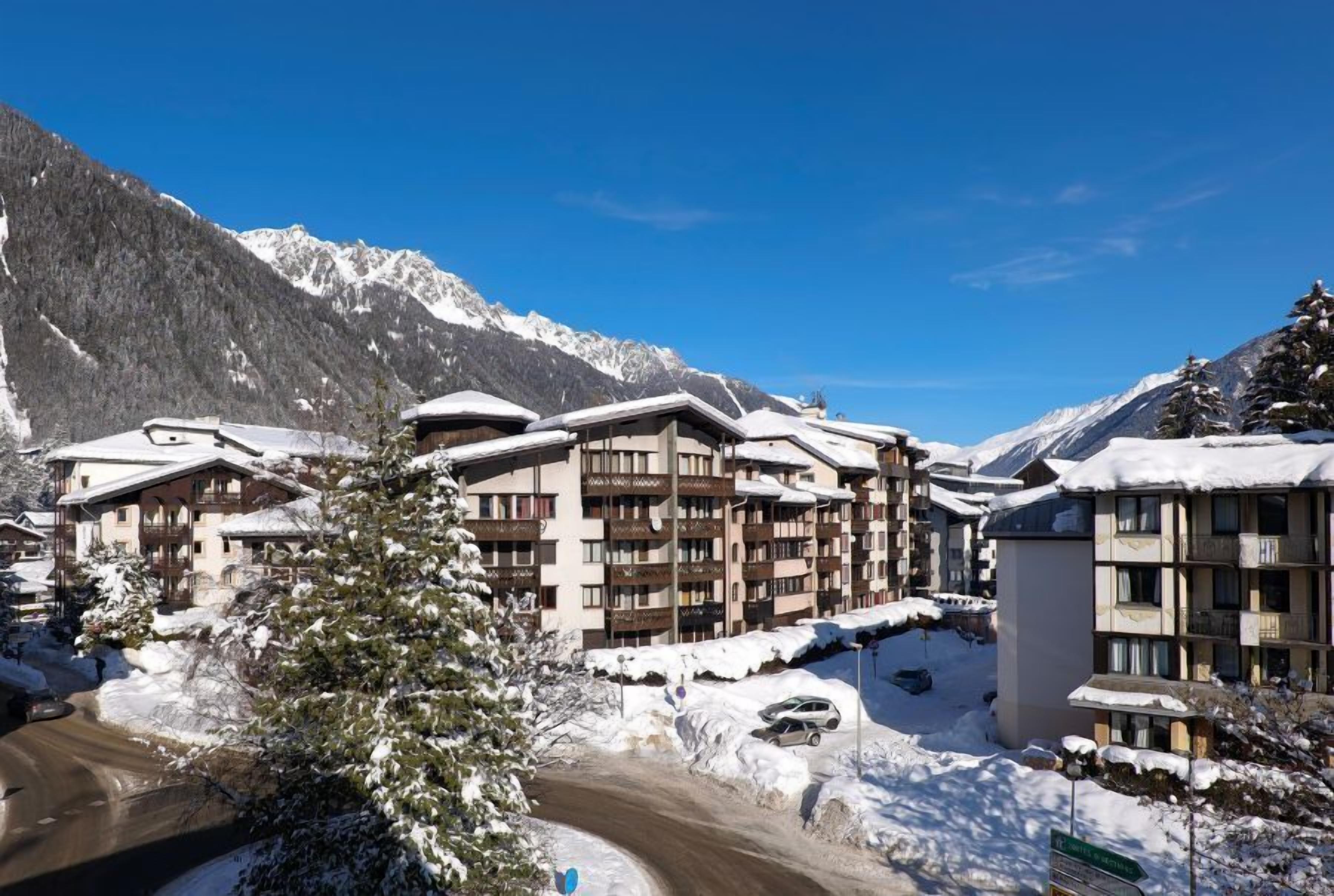 إطلالة على المدينة من المنشأة