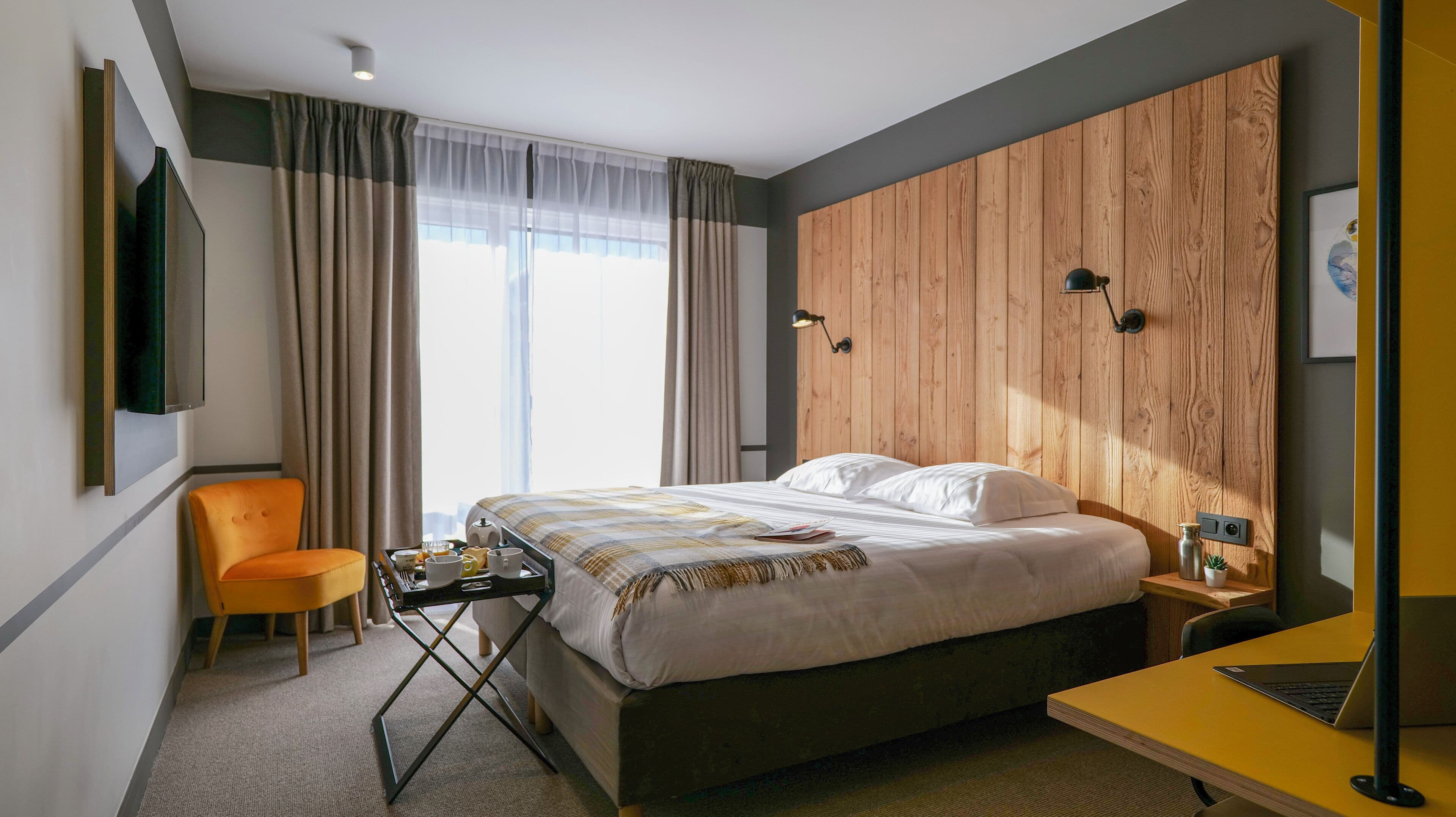 Comfort Double or Twin Room (Vue Mont Blanc) | In-room safe, individually decorated, individually furnished