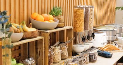 Plan B Hotel - Living Chamonix