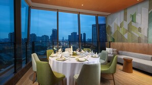 Restaurant - Holiday Inn Hangzhou Binjiang by IHG (Hangzhou)