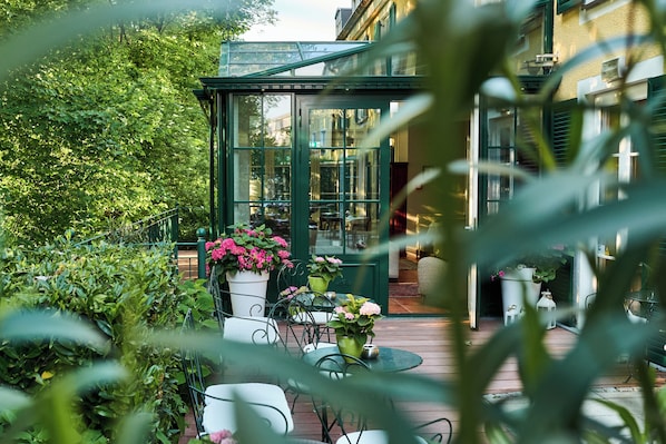 Terrace/patio - Hotel Freisinger Hof (Munich)