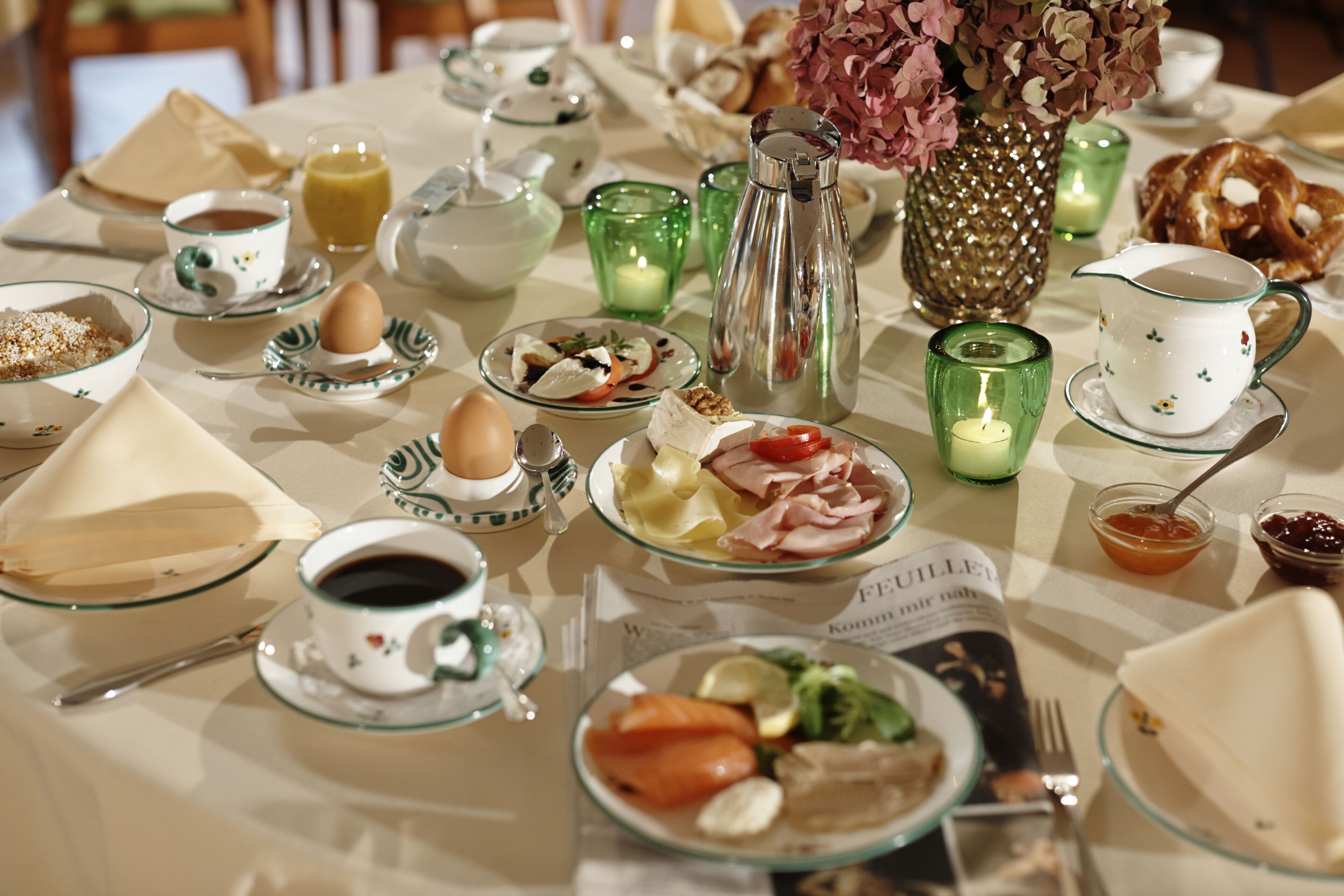 Daily buffet breakfast for a fee