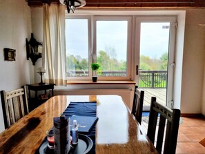 Classic Apartment (Haydn) | Living area - Sund (Grosefehn)