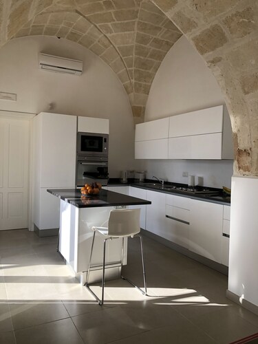 Traditional stone Pugliese villa with private pool, 5 minutes from Oria