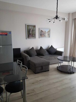 TV LED, caminetto