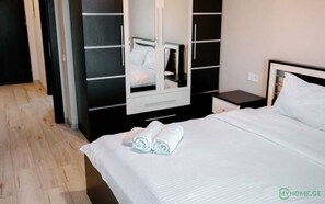 Desk, blackout curtains, iron/ironing board, free WiFi - Tamarashvili m2 (Tbilisi)