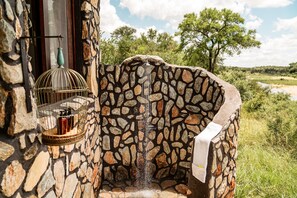 Luxury Room | Bathroom | Separate tub and shower, hair dryer, bathrobes, slippers