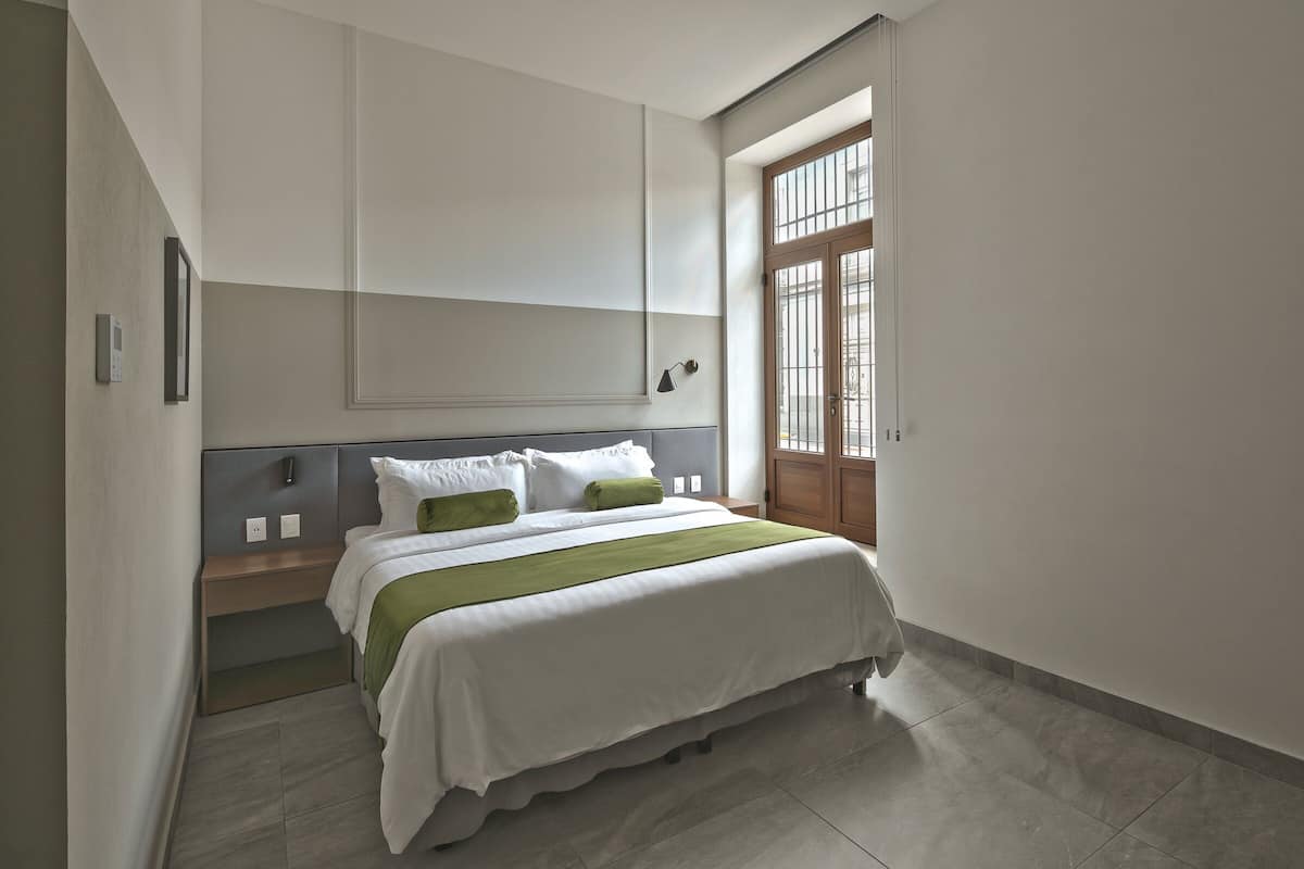 In-room safe, iron/ironing board, free WiFi, bed sheets