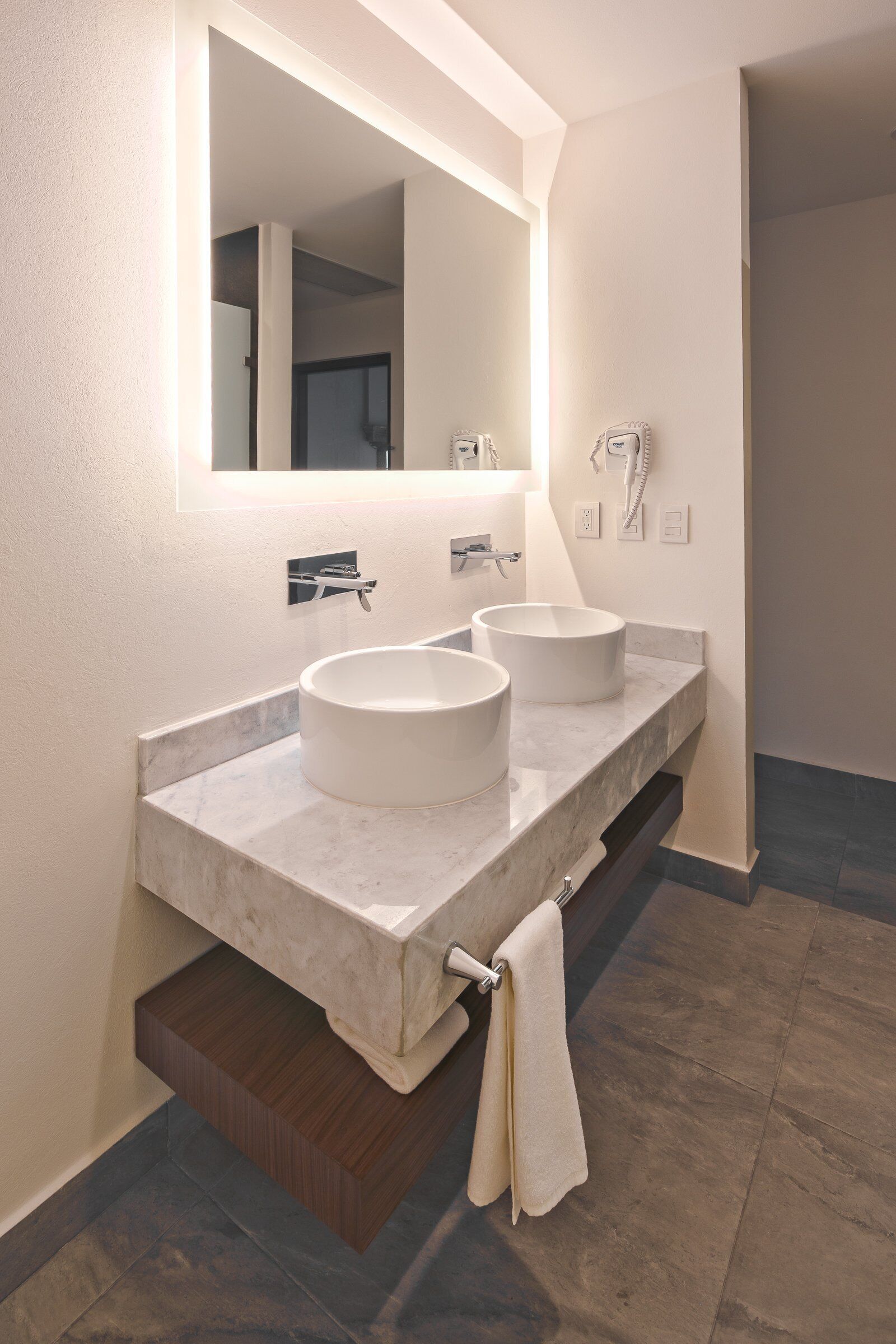 deluxe room, 2 double beds | bathroom | shower, hair dryer, towels, soap