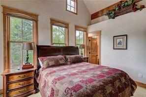 Apartment (3 Bedrooms)