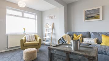 Exclusive Cottage | Living room | Flat-screen TV