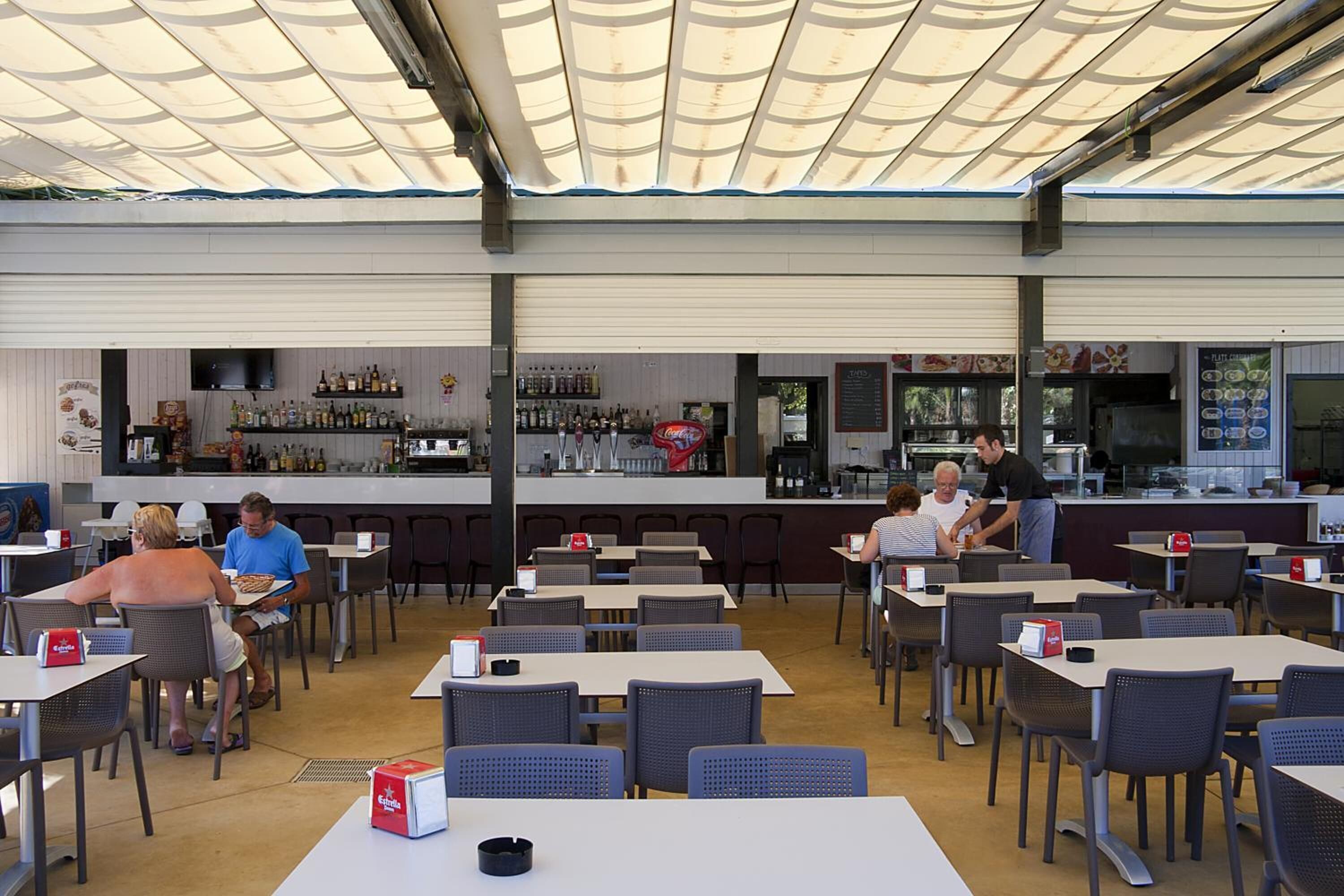 Piscine extérieure (ouverte en saison)