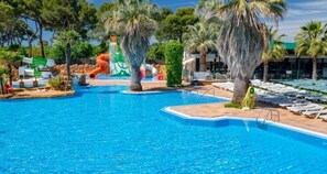 Seasonal outdoor pool - Apartaments Solmar (Blanes)