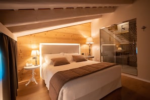 Deluxe Double Room | Premium bedding, minibar, in-room safe, blackout curtains - Borghetto San Biagio Relais (Zugliano)