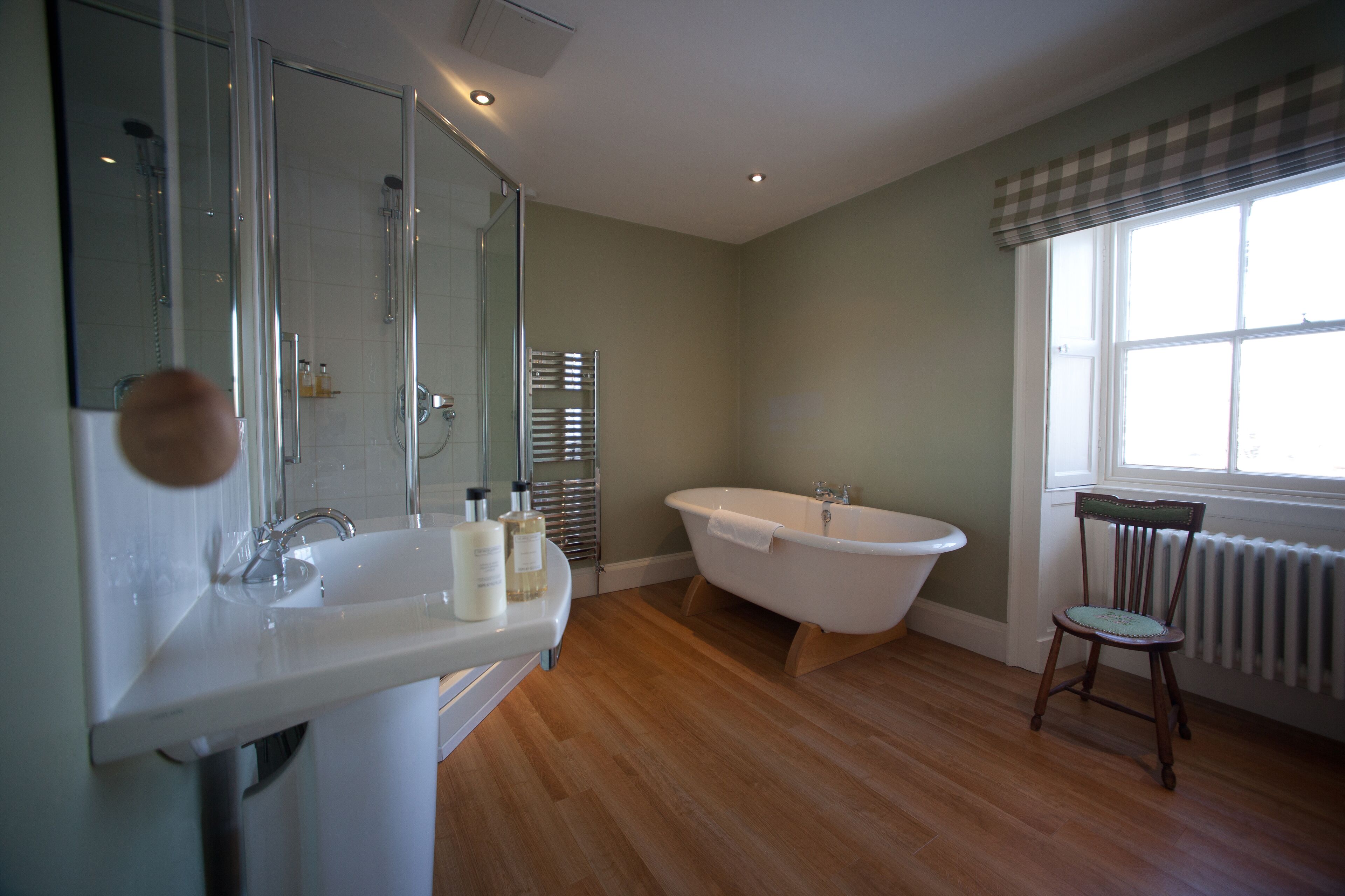 Classic Double or Twin Room | Deep soaking bathtub