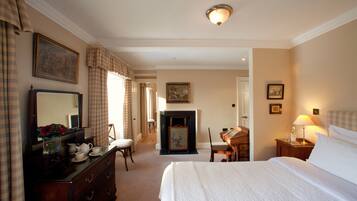 Classic Double or Twin Room | Iron/ironing board, free WiFi