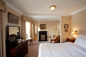 Classic Double or Twin Room | Iron/ironing board, free WiFi - Newforge House (Craigavon)