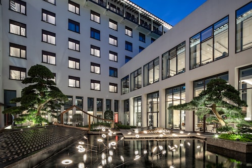 Crowne Plaza Wuzhen by IHG