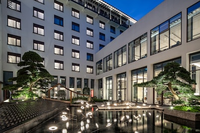Crowne Plaza Wuzhen by IHG