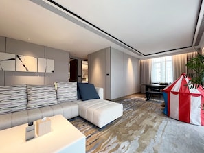 Suite, 1 Schlafzimmer (Kids Theme) | Hochwertige Bettwaren, Daunenbettdecken, Minibar, Zimmersafe