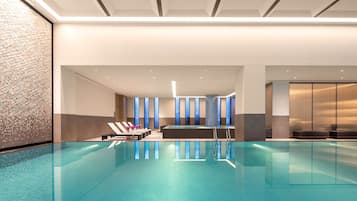 Indendørs pool