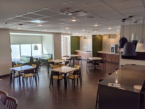Desayuno continental incluido todos los días