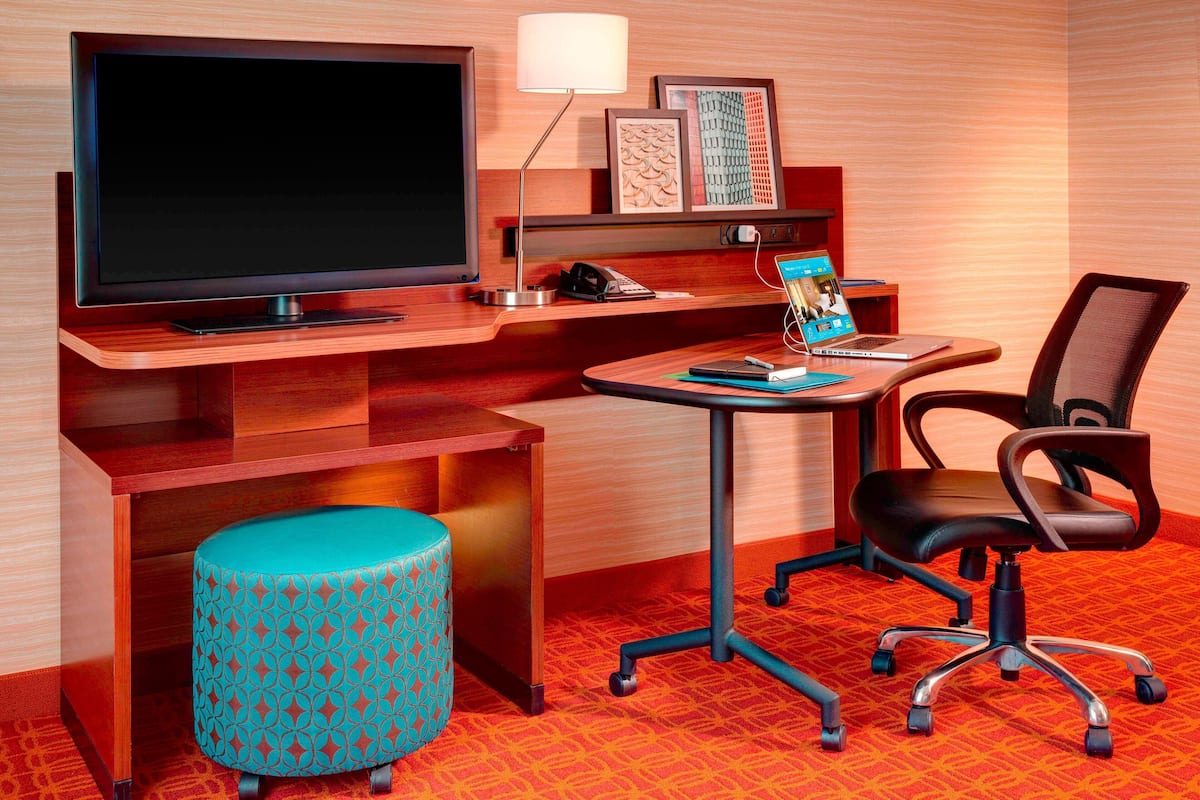 Bureau, espace de travail pour ordinateur portable