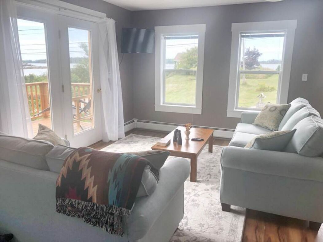 Piper House in Quaint Fishing Village - Pet Friendly