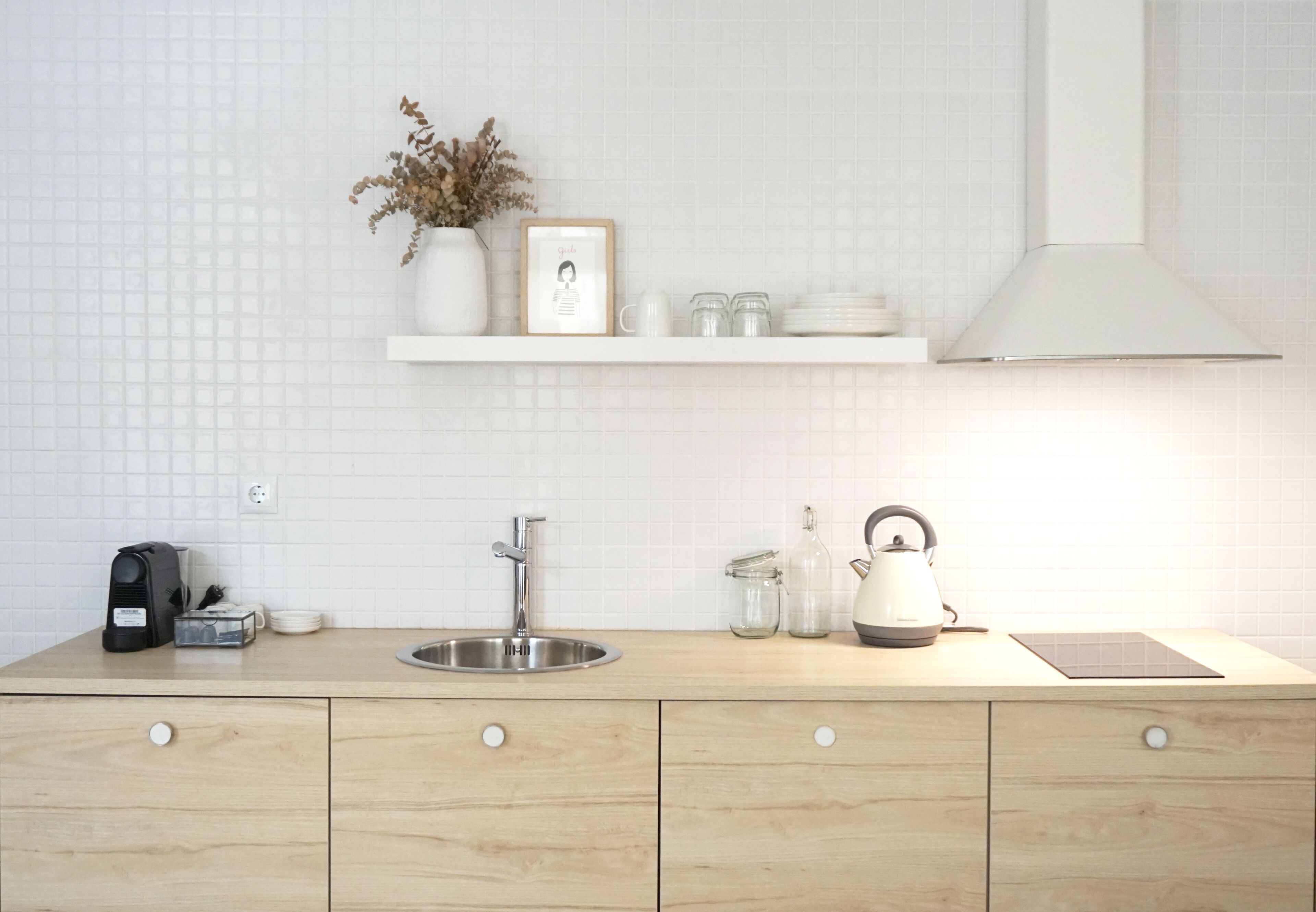 City Apartment | Private kitchenette | Fridge, microwave, stovetop, dishwasher