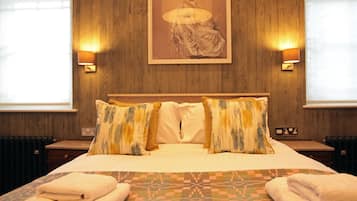 Habitación doble | Decoración individual, mobiliario individual, escritorio