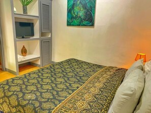 Superior Room | In-room safe, free WiFi, bed sheets - El Club Hotel (Granada)