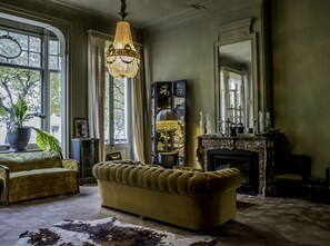 Suite | Sala de estar | Televisión de pantalla plana