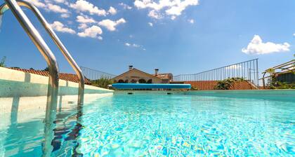 Stone Villa with spacious swimming pool- ideal for families and couples