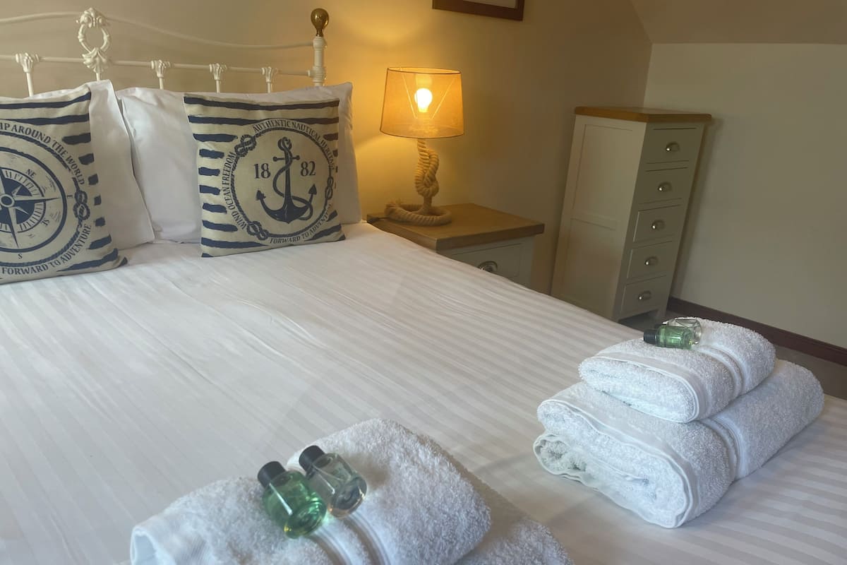 Habitación Deluxe (Family Room - 2 Children) | Wifi gratis y ropa de cama